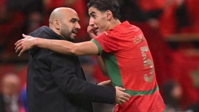 Les joueurs du Maroc célèbrent leur victoire face aux Comores.