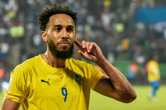 Pierre-Emerick Aubameyang avec l'équipe du Gabon.