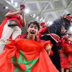 Les supporters marocains dans une fan zone de la CAN 2025.