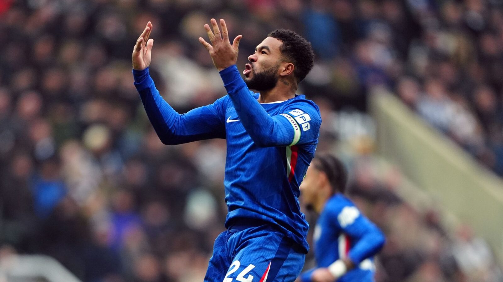 Alt text for the image: Chelsea players celebrating goal at St James' Park.