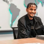 Cleiton in action for Flamengo.