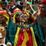 Les supporters de la CAN, unie dans leur passion pour le football africain.