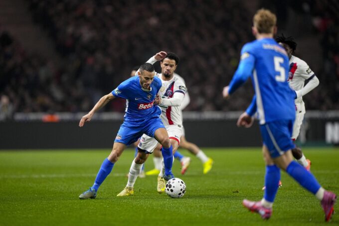 L'équipe de Paris Saint-Germain en action contre le Fontenay Vendée Foot