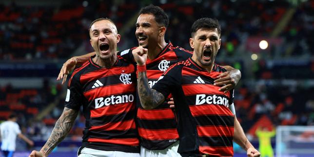Les joueurs de Flamengo célèbrent leur victoire contre Pyramids FC.