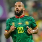 ** وصف صورة لبريان مبويمو يلعب مع مانشستر يونايتد.