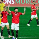 صورة للاعب مصطفى محمد أثناء المباراة ضد زيمبابوي.