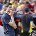 ** صورة تشابي ألونسو يلعب مع ريال مدريد.