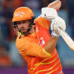 صورة لجيمس فينس في ملعب الكريكيت