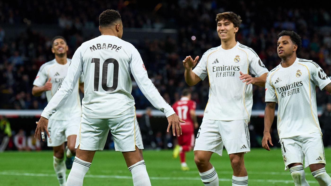 ** صورة للاعب مايكل أوليسي خلال مباراة بايرن ميونخ مع نادي برشلونة في الدوري الألماني.