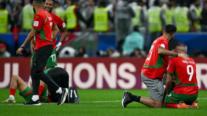 ** صورة لأسامة طنان يهتف بعد سجله هدفًا في المباراة.