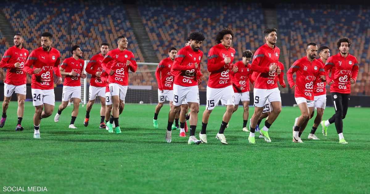 ** صورة للاعب محمد صلاح يلعب مع منتخب مصر