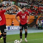 صورة للاعب حسام حسن في مباراة منتخب مصر في كأس أمم أفريقيا.