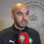 ** صورة وليد الركراكي خلال مؤتمر صحفي.