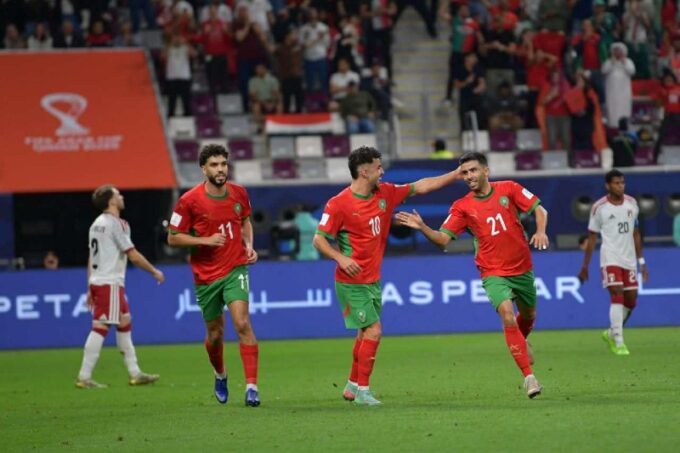 ** صورة الفريق الوطني المغربي بعد إنجازهم في مباراة الدور نصف النهائي لمسابقة كأس العرب قطر 2025.