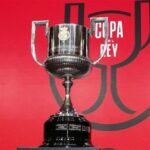 صورة فريق ديبورتيفو ألافيس يهتف بعد الفوز على ريال مايوركا.