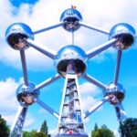 ** صورة لجالية مغربية في بروكسيل تتابع مباراة المنتخب الوطني لكرة القدم.