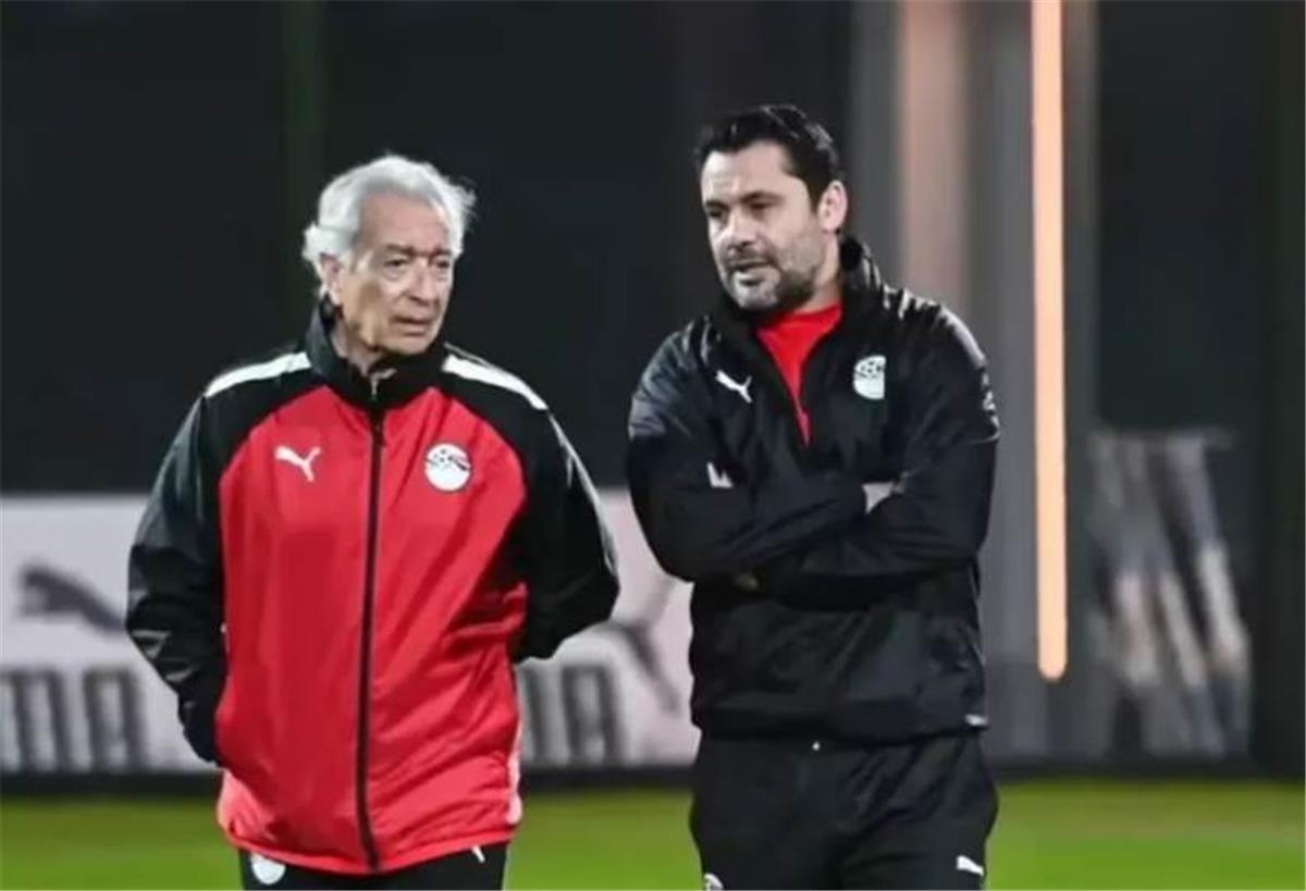 ** الصورة التي تظهر أحمد حسن، مدير منتخب مصر، خلال تصريحاته عبر قناة "أون سبورت".