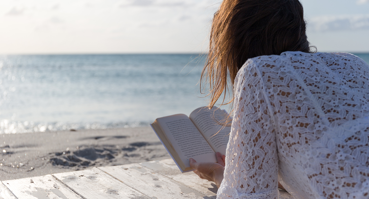 Personne adoptant de bonnes habitudes pour améliorer son bien-être en 2026