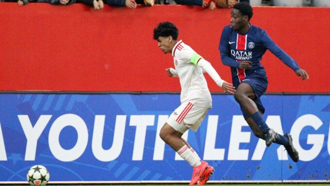 Les joueurs du PSG en action contre Fontenay-le-Comte.