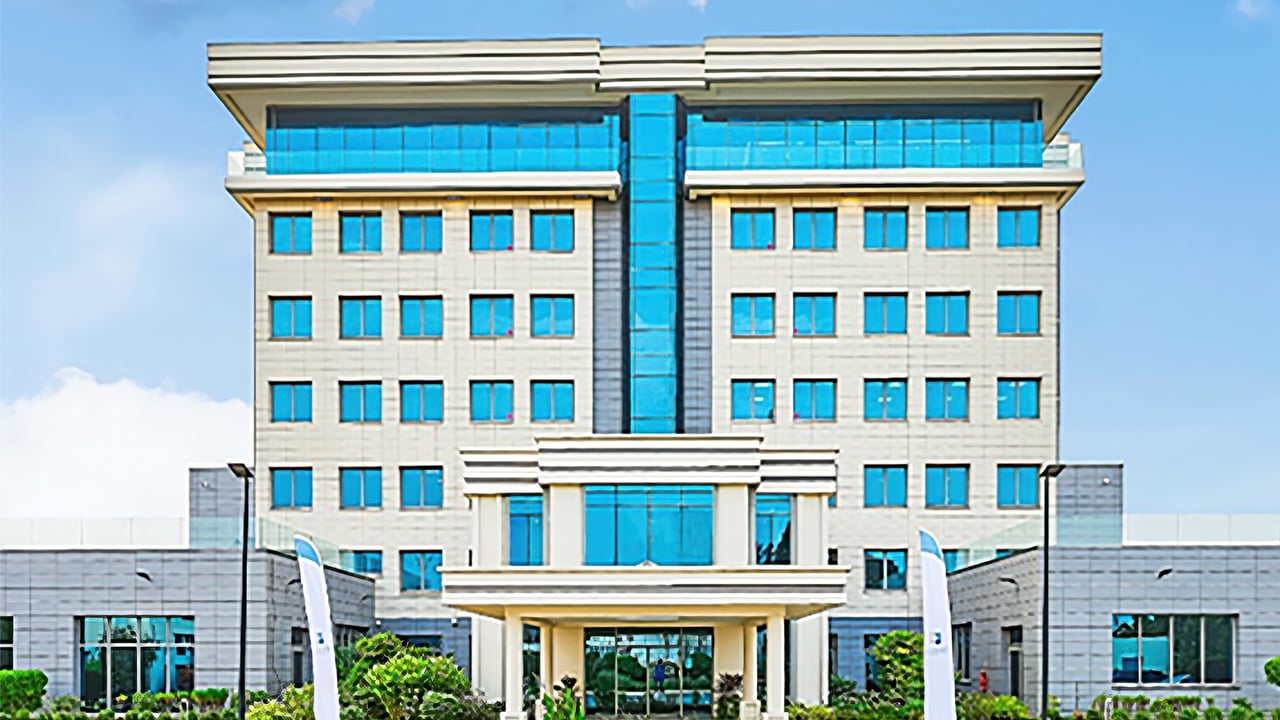 Siège de la holding du groupe BGFIBank à Libreville, symbole de l'expansion financière en Afrique centrale.