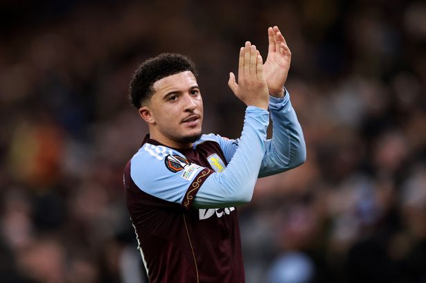 Manchester United players in action