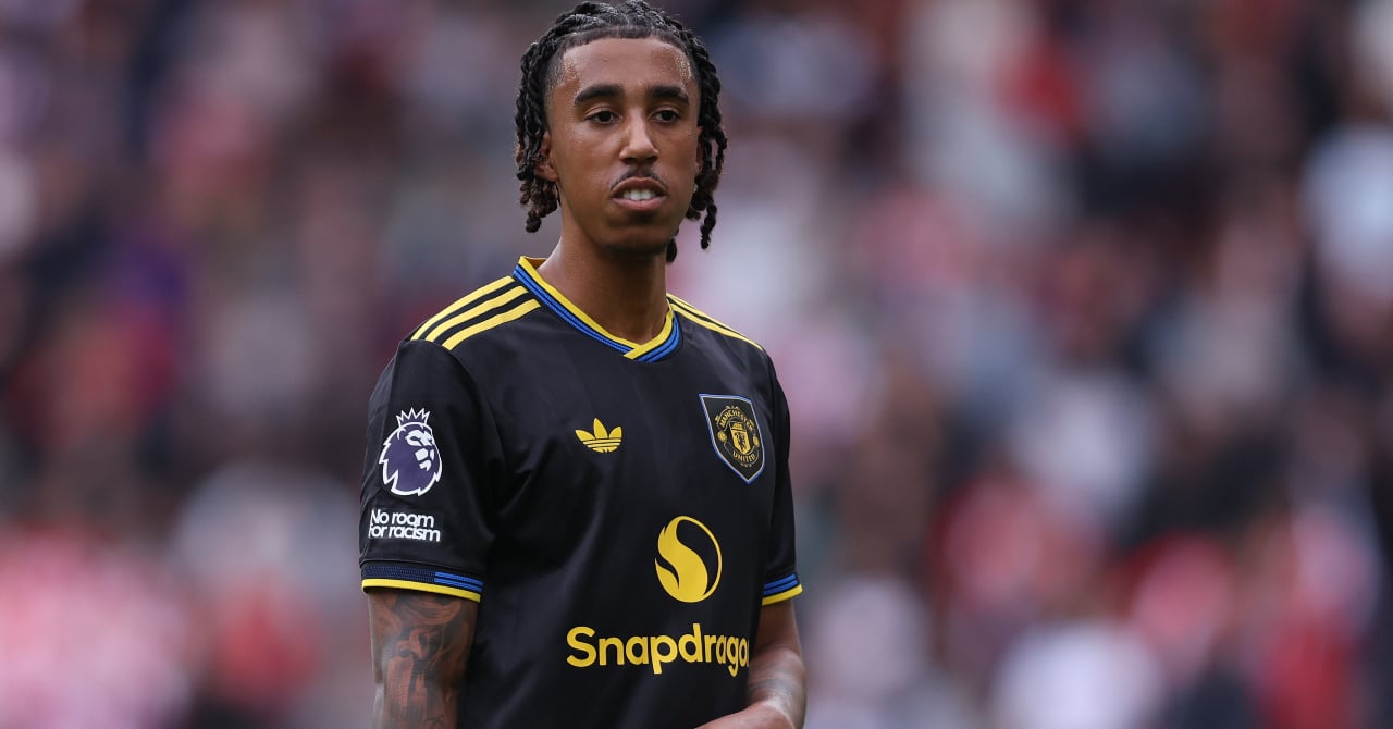 Lenny Yoro en action face à Aston Villa.