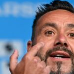 L'entraîneur Roberto De Zerbi sur le banc de l'Olympique de Marseille.