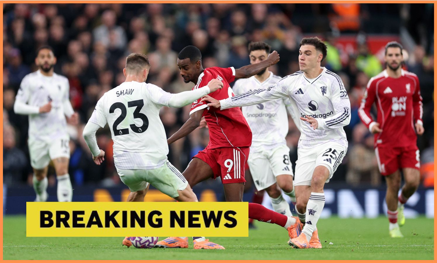 Manuel Ugarte in action for Manchester United.