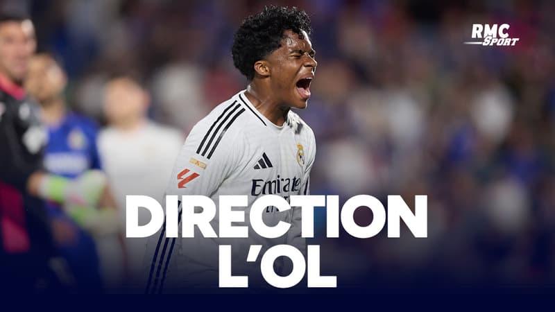 Un jeune attaquant brésilien en train de jouer au football.