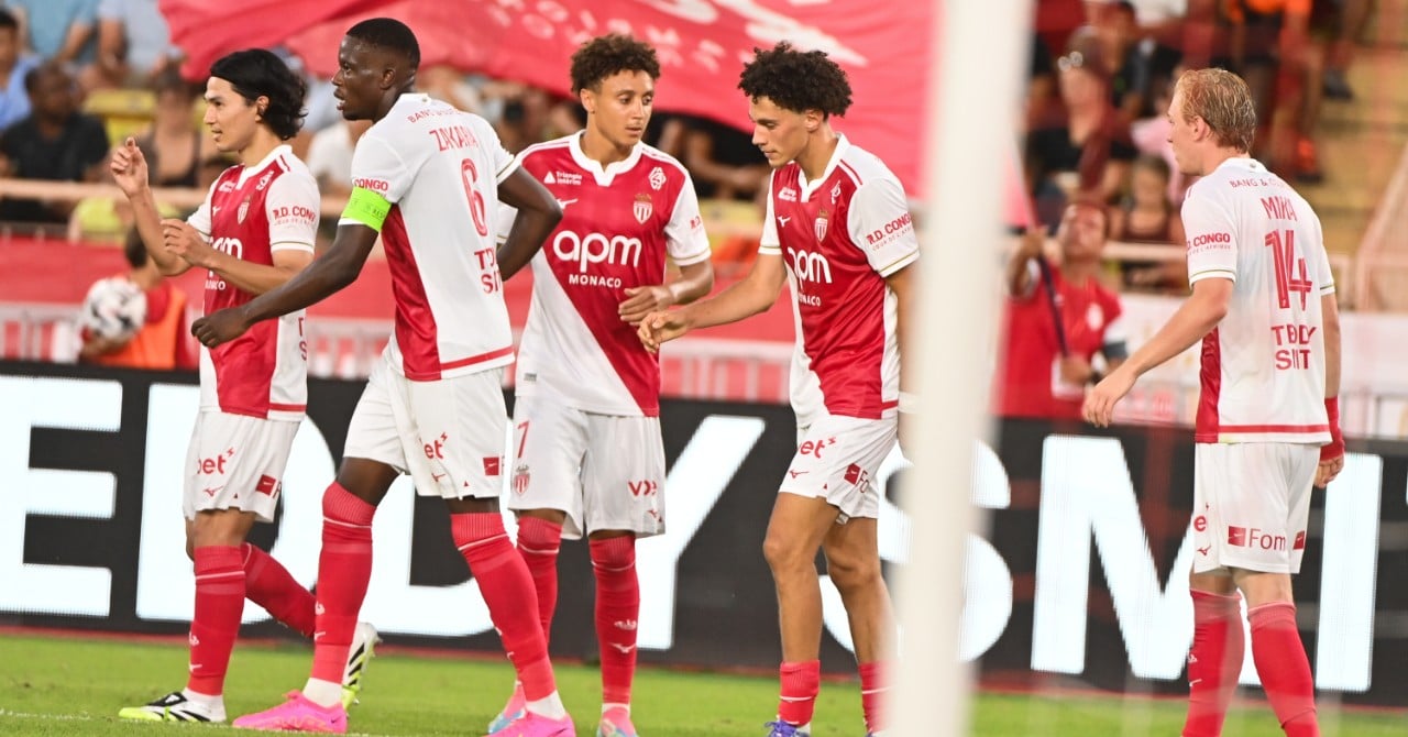 Le milieu offensif de l'AS Monaco, Takumi Minamino, en action.