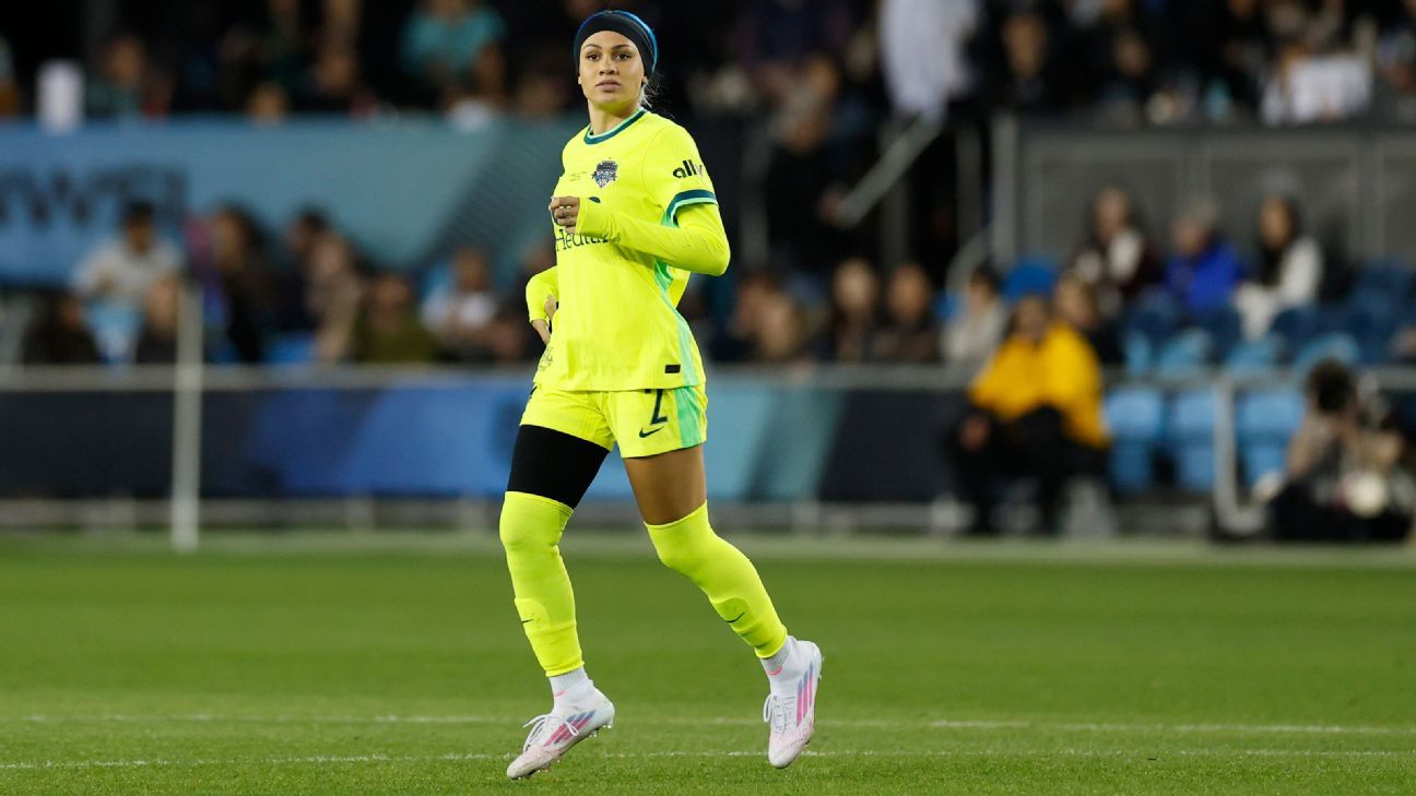 NWSL players in action