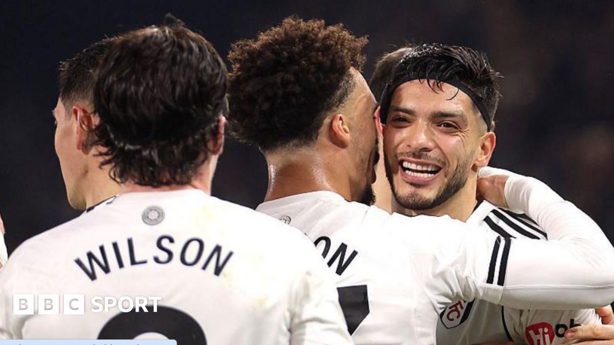 Alt text for the image - Raul Jimenez scoring a penalty