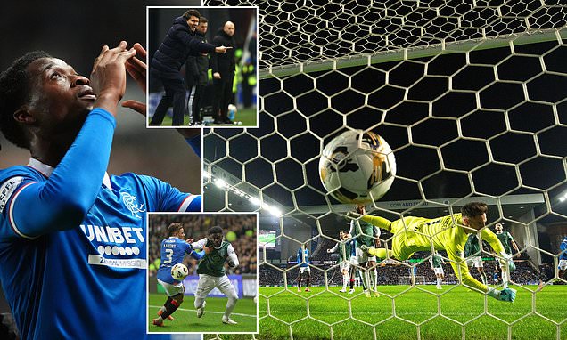 Rangers players celebrating their win over Hibernian.