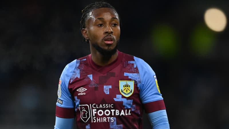 Le joueur congolais Samuel Bastien en action avec le Fortuna Sittard.