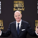 Footballeurs demandant à la FIFA la refonte du système des transferts