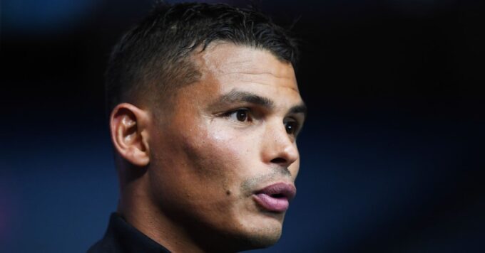 Thiago Silva en action avec la Seleção brésilienne.