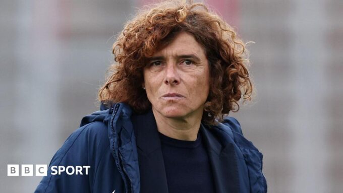 Rita Guarino in action as a player for Italy.