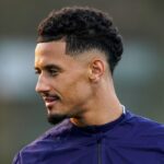 William Saliba en action pour l'Arsenal.