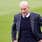 Zinédine Zidane et son fils Luca sur le terrain de football