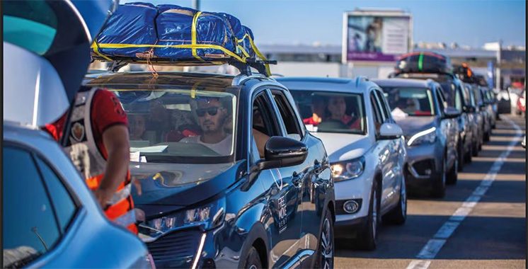 Paysage marocain symbolisant l'attractivité touristique et la croissance des recettes voyages.